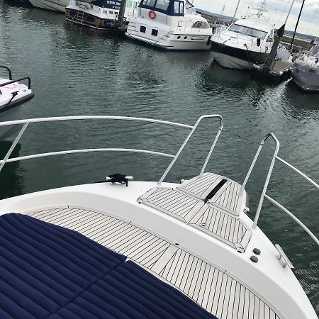Adelphi B A Delightful 6 Berth Boat Hotel Lymington Luaran gambar